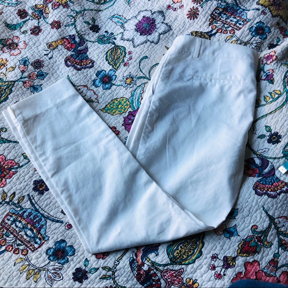 Adrienne Vittadini White Crop Slacks